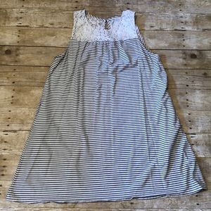 MERONA || Black & White Striped Dress Lace Detail